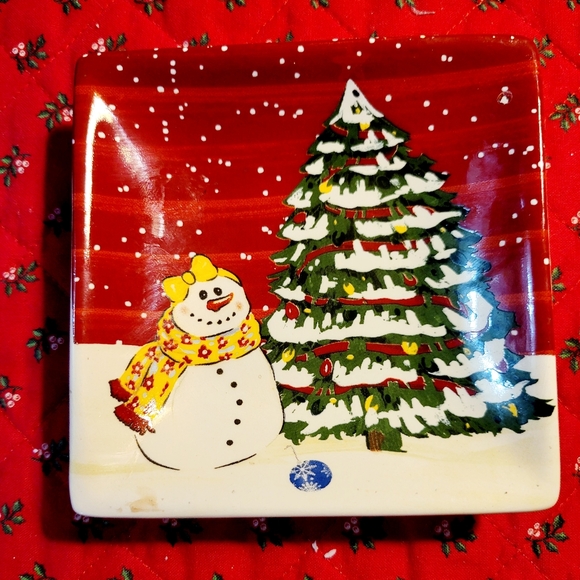 Festive Red Holiday Plate with Snowman and Tree - Picture 2 of 4